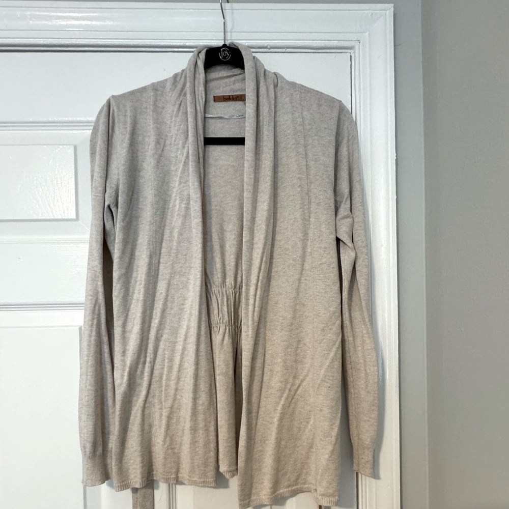 Cream/Light Beige Sweater with Tie